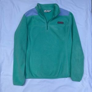 Vineyard Vines Women’s quarter zip mint jacket with sear-sucker on shoulders.